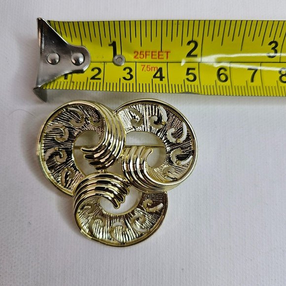 AJC American Jewelry Company Swirl Design Gold Tone Brooch Pin Marked - Picture 7 of 8